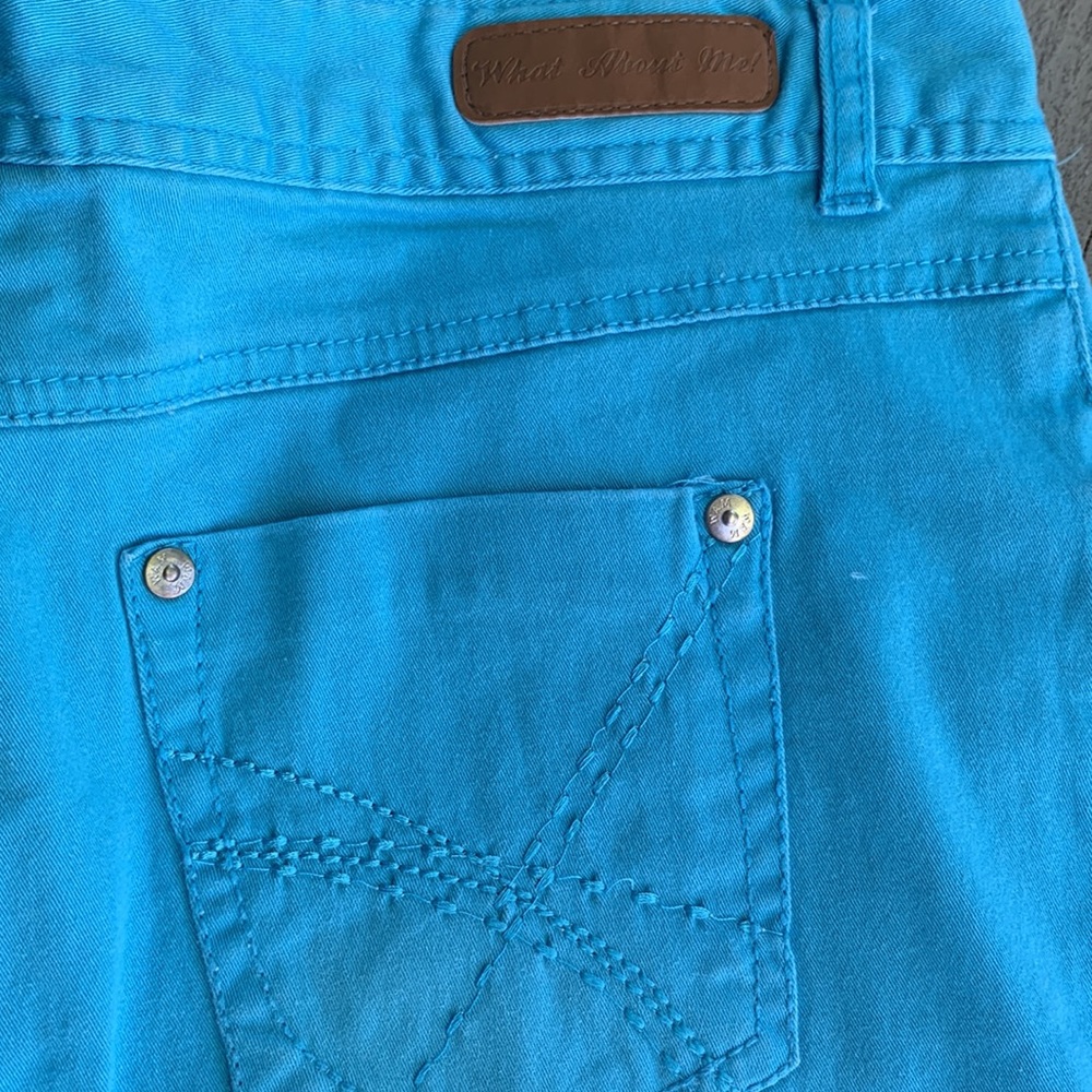 What About Me- WAM distressed women pants - Picture 4 of 7